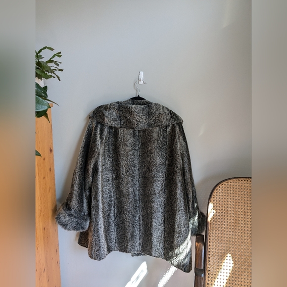 Vintage large gray wool (faux fur) jacket - Picture 2 of 4